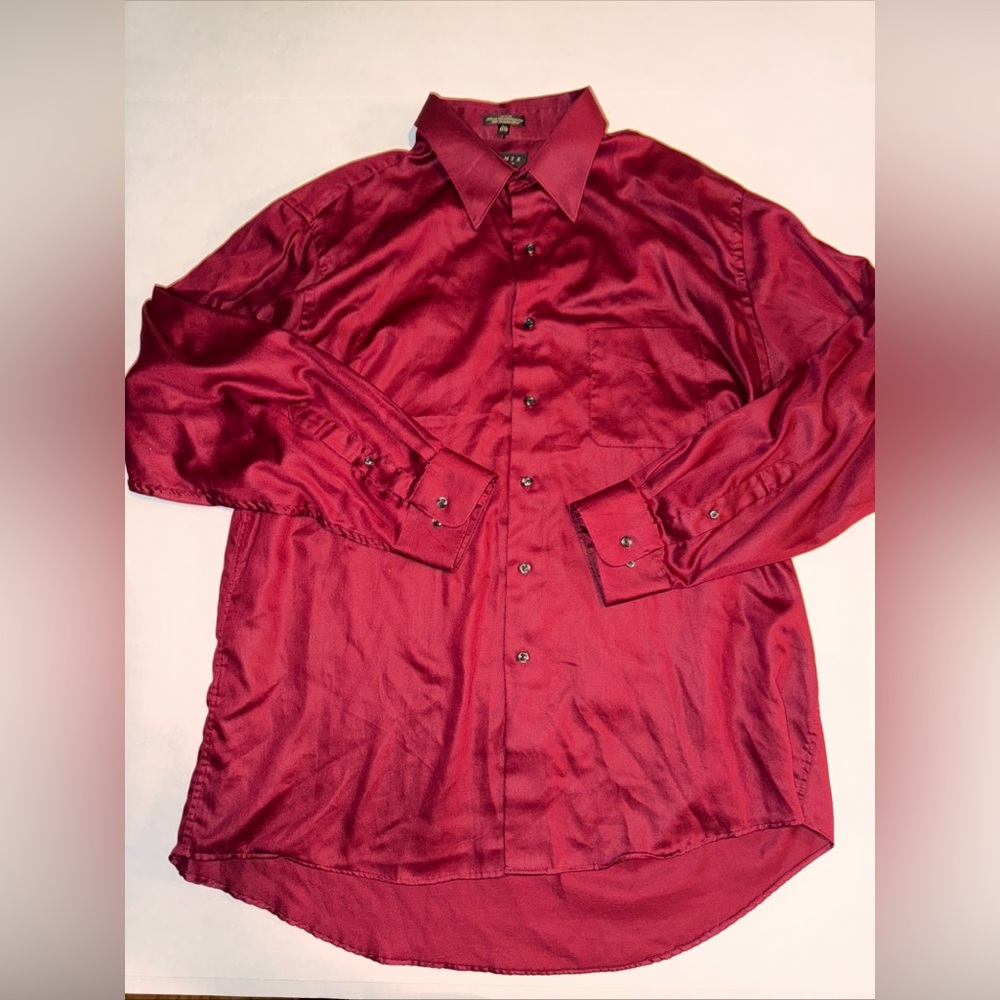 Essante Button Up Collard Shirt Sateen Red Size 17 1/2 34/35